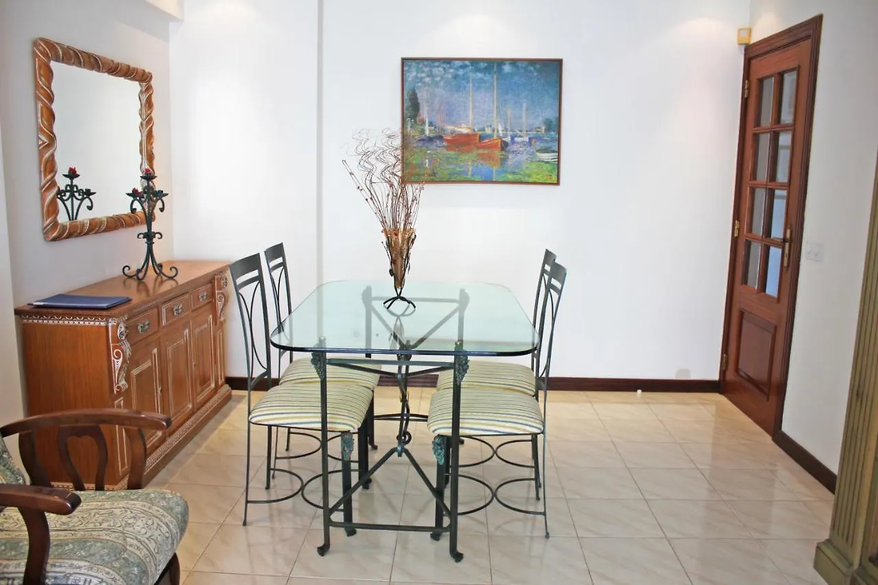 Oceanides Beach House - T2 Quarteira Apartment
